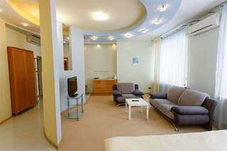 Гостиница Атал Чебоксары Номер-студия Делюкс-15