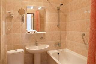 Гостиница Атал Чебоксары Улучшенный двухместный номер с 1 кроватью-4